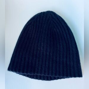 Loro Piana Ribbed Cashmere Beanie